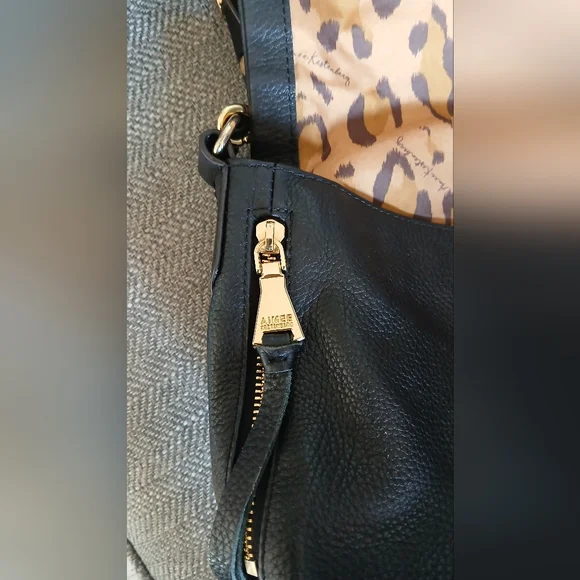 Aimee Kestenberg Corfu Convertible Leather Shoulder Bag. - Picture 10 of 14